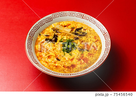 酸辣湯麺 Hot and sour soup noodles 75456540