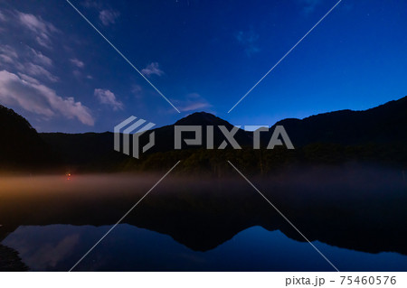 上高地 長野県 松本市 穂高岳 景勝地 山 川 高原 梓川 日本アルプス 山岳 中部山岳国立公園 夜 上高地 長野県 松本市 穂高岳 景勝地 山 川 高原 梓川 日本アルプス 山岳 中部山岳国立公園 夜 75460576