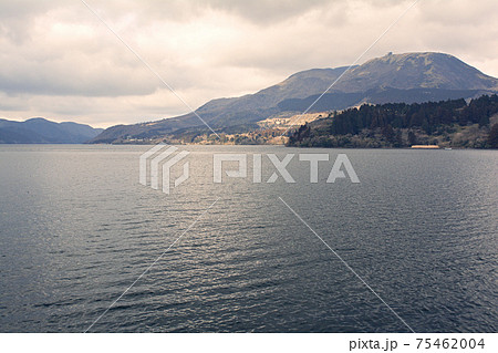 箱根・芦ノ湖 75462004