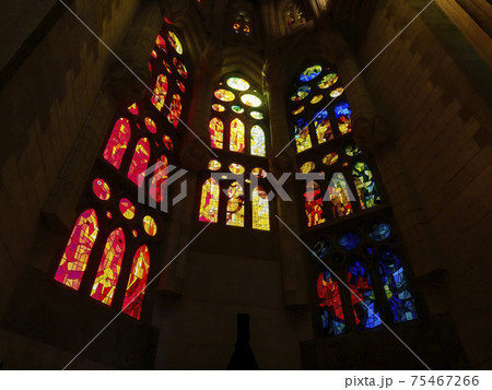 スペイン バルセロナ サグラダ・ファミリア 内部 ステンドグラス / Sagrada Família スペイン バルセロナ サグラダ・ファミリア 内部 ステンドグラス / Sagrada Família 75467266