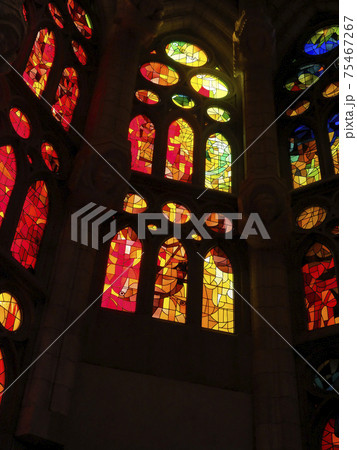 スペイン バルセロナ サグラダ・ファミリア 内部 ステンドグラス / Sagrada Família 75467267
