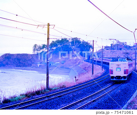 日本海の特急電車 75471061