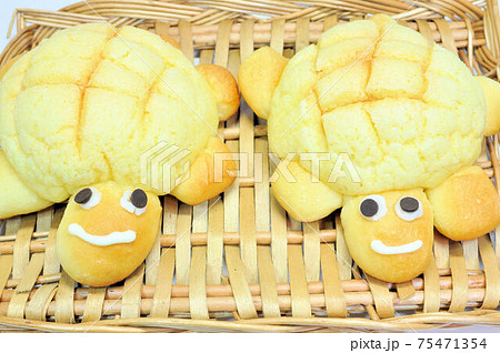めろんぱん カメロンパンの写真素材 [75471354] - PIXTA