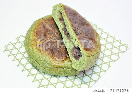 抹茶あんぱん 抹茶あんぱん 75471578
