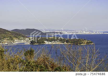 万葉の岬からの室津半島　兵庫県相生市 75474686