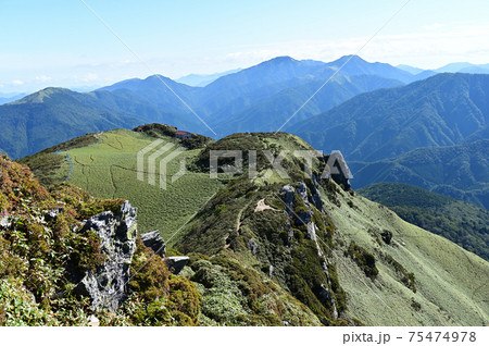 四国で最も美しい山「三嶺(みうね)」 四国で最も美しい山「三嶺(みうね)」 75474978