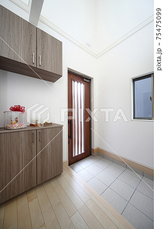 玄関 75475099