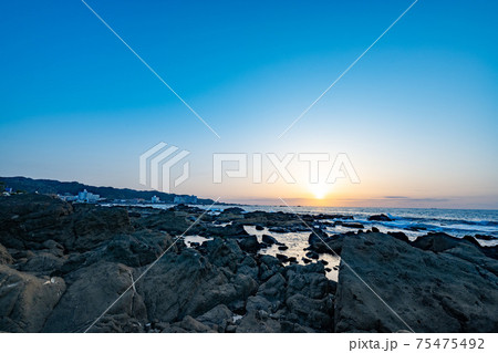 野島崎、最南端の朝焼け 75475492