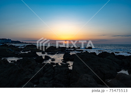 野島崎、最南端の朝焼け 75475513