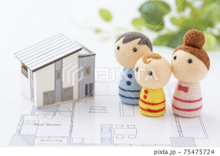 マイホーム　家族 75475724