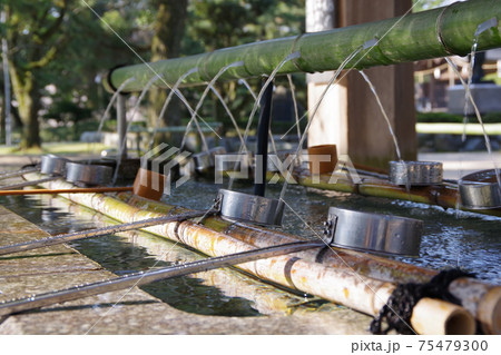 出雲大社の手水舎 75479300