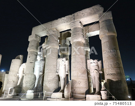 エジプトの古代神殿、ルクソール神殿(Temple of Luxor in Egypt) 75480513