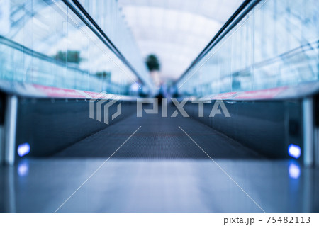 アジア　タイ　バンコク　リゾート　スワンナプーム国際空港　夏休み　観光　名所　飛行機　タイ国際航空 75482113