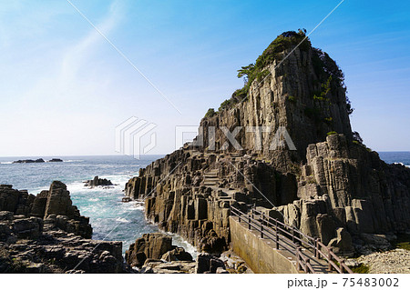 越前海岸 鉾島 春の風景 越前加賀海岸国定公園の写真素材