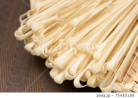 稲庭うどん 乾麵 かんざし 稲庭うどん 乾麵 かんざし 75485186