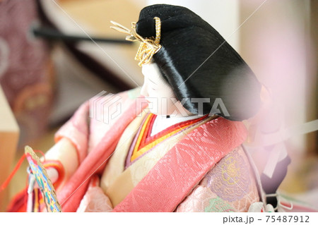 雛人形　桃の節句　立雛　立親王飾り 75487912