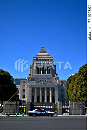 国会とパトカー 国会とパトカー 75492304