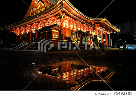 雨上がりの浅草寺 雨上がりの浅草寺 75492306