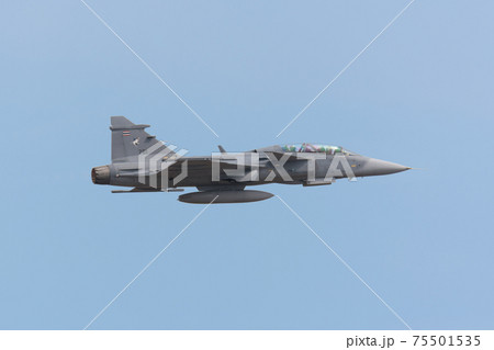 タイ空軍サーブJAS39Dグリペン離陸 タイ空軍サーブJAS39Dグリペン離陸 75501535
