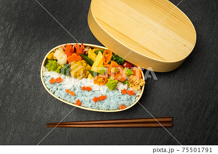きんぎょのかわいいキャラ弁 bento きんぎょのかわいいキャラ弁 bento 75501791