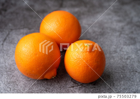 オレンジ 75503279