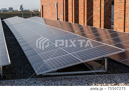 the solar panels on the roof 75507275