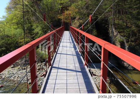 逢瀬橋・白石川　（宮城県七ヶ宿町） 75507996