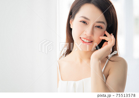 Woman beauty 75513578