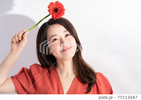 Woman flowers Woman flowers 75513687