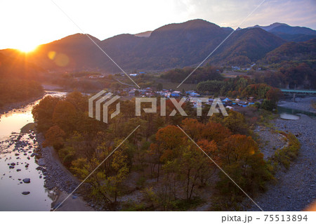 赤城町棚下の秋景色 夕景 日落ち 赤城町棚下の秋景色 夕景 日落ち 75513894