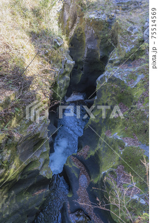 宮崎県の高千穂峡。 75514569