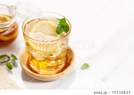 Homemade Iced Tea and Lemonade with Mint 75516635