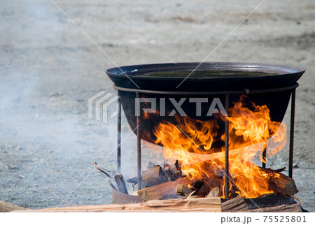 東京都 高尾山薬王院 火渡り祭 東京都 高尾山薬王院 火渡り祭 75525801
