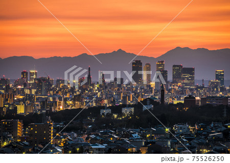 愛知県　名古屋夕景　スカイワードあさひ展望室より 75526250