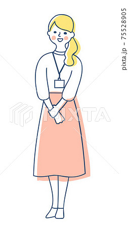 IDカードホルダーを胸に下げたビジネスウーマン IDカードホルダーを胸に下げたビジネスウーマン 75528905