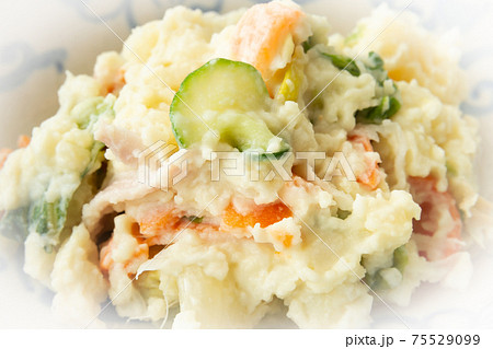 おかずのポテトサラダ 75529099