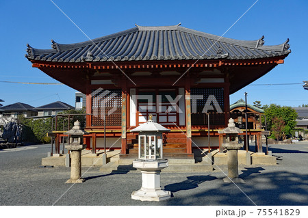 西国第二十二番 高野山真言宗 総持寺 金堂 西国第二十二番 高野山真言宗 総持寺 金堂 75541829
