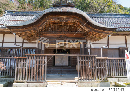 観音正寺の本堂（滋賀県の繖山） 75542434