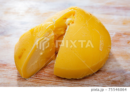 Galician semi-hard cheese Tetilla 75546864