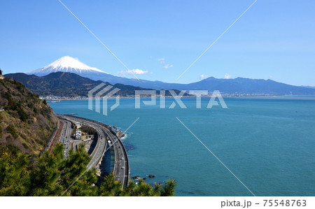 さった峠から富士山 75548763