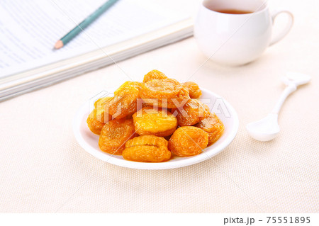 杏子 カラモモ フルーツ 75551895