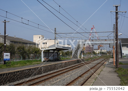 JR小野田線 開業当時からある「小野田港駅」の風景 JR小野田線 開業当時からある「小野田港駅」の風景 75552042