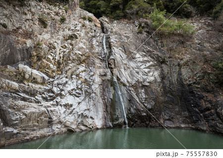日本の滝百選の布引の滝 75557830