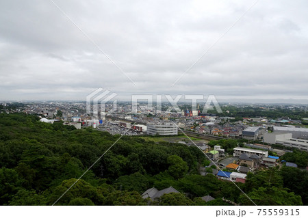 岩屋山頂上から見る市街地の景色/岩屋観音(愛知県豊橋市) 岩屋山頂上から見る市街地の景色/岩屋観音(愛知県豊橋市) 75559315