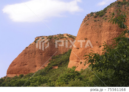 Las Medulas Historic Roman Gold-Mine, El Bierzo Region, Spain 75561168