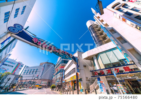 日本の神奈川都市景観 本厚木駅前などを望む(借りて住みたい街第1位にランクイン…) 日本の神奈川都市景観 本厚木駅前などを望む(借りて住みたい街第1位にランクイン…) 75566480