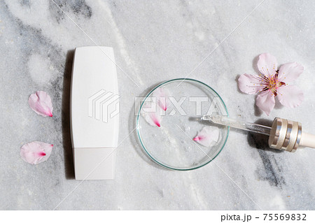 Retinol and almond oil serum oil beauty care Retinol and almond oil serum oil beauty care 75569832