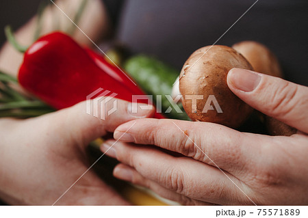 Vegan, no meat, lactose free and nonviolent food 75571889