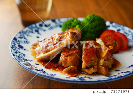 チキンのガーリックステーキ 75571973