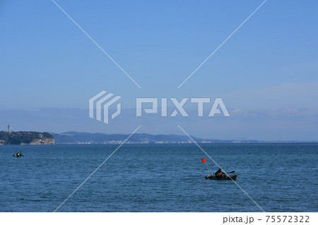 茅ヶ崎海岸　冬のボート釣り 75572322